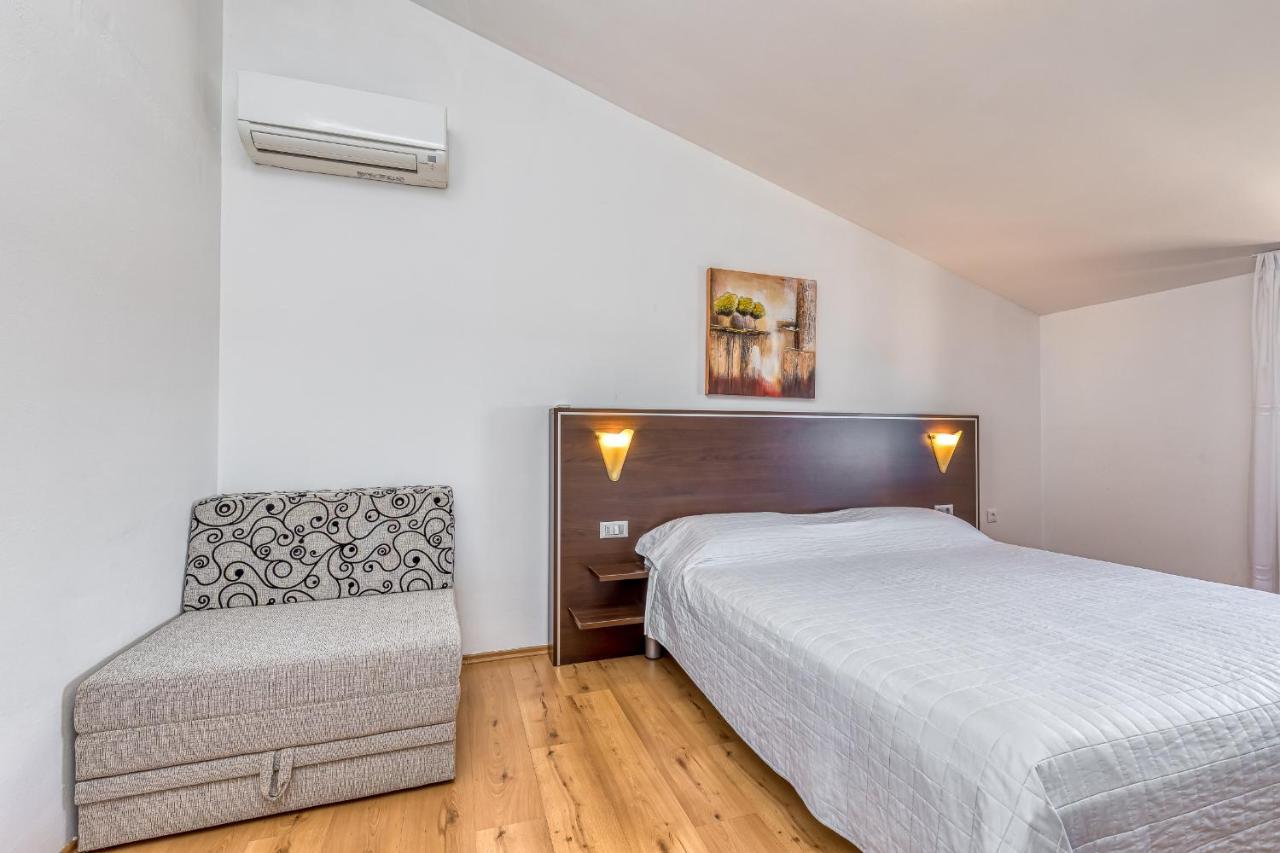 La Quiete B&B โลเวร็ตชิกา ภายนอก รูปภาพ