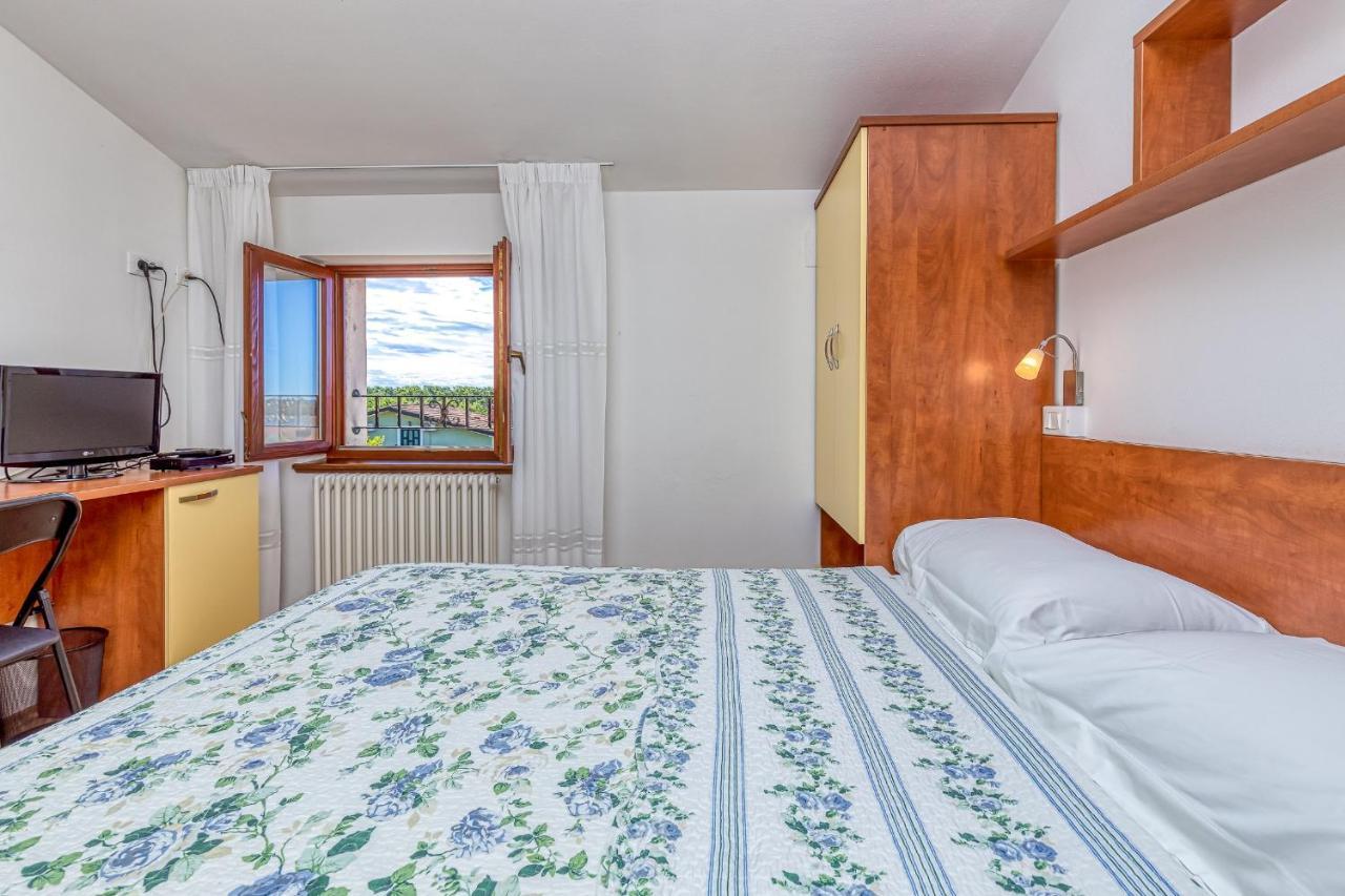 La Quiete B&B โลเวร็ตชิกา ภายนอก รูปภาพ